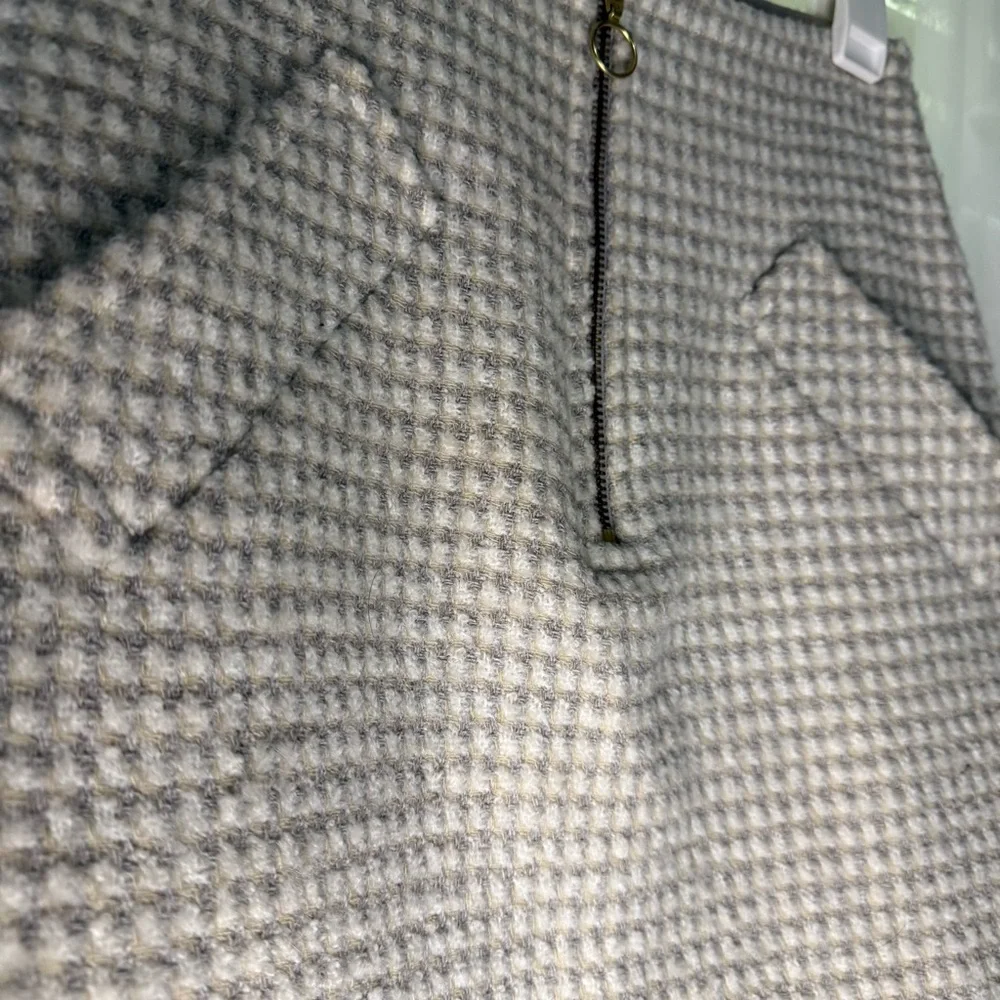 Sisley Houndstooth Tweed Mini Skirt 6 Wool Blend Zip Front Quiet Luxury Coquette